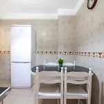 Apartamento En Barrio Tipico: Experiencia Local. 아데제