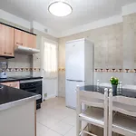 Apartamento En Barrio Tipico: Experiencia Local. 아데제