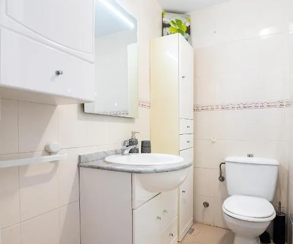Apartamento En Barrio Tipico: Experiencia Local.