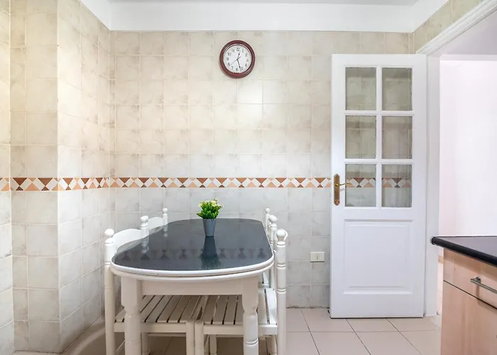 Apartamento En Barrio Tipico: Experiencia Local. *
